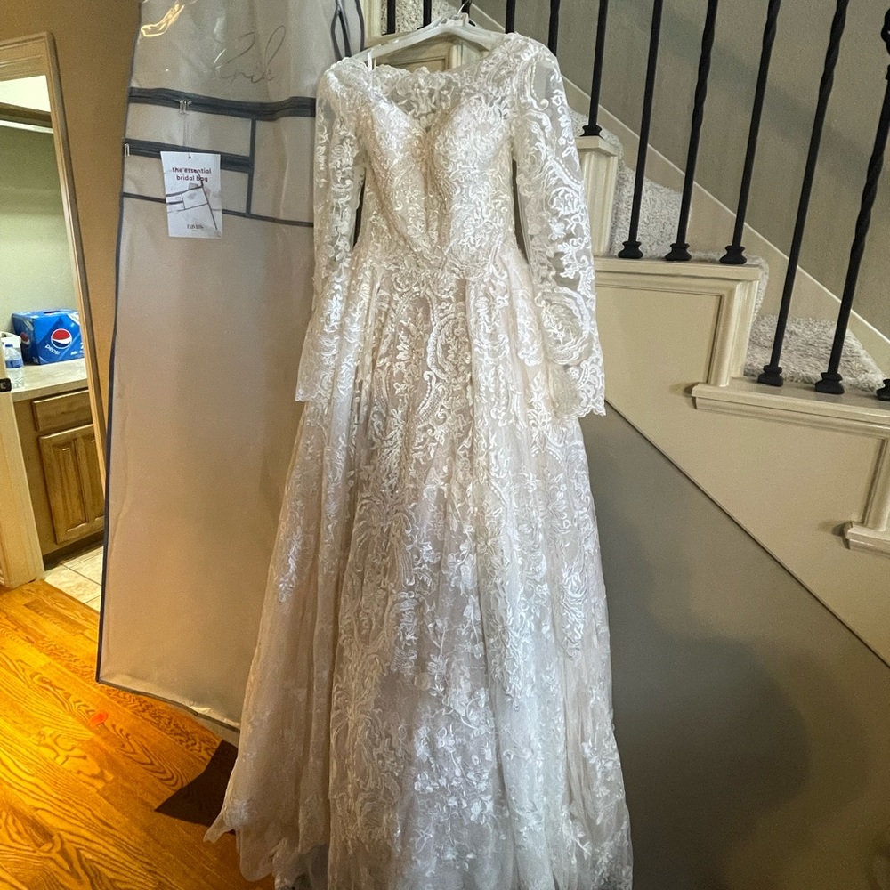 Beautiful Ivory/champagne Long Sleeve Beaded All Lace Wedding Dress (ball gown)
